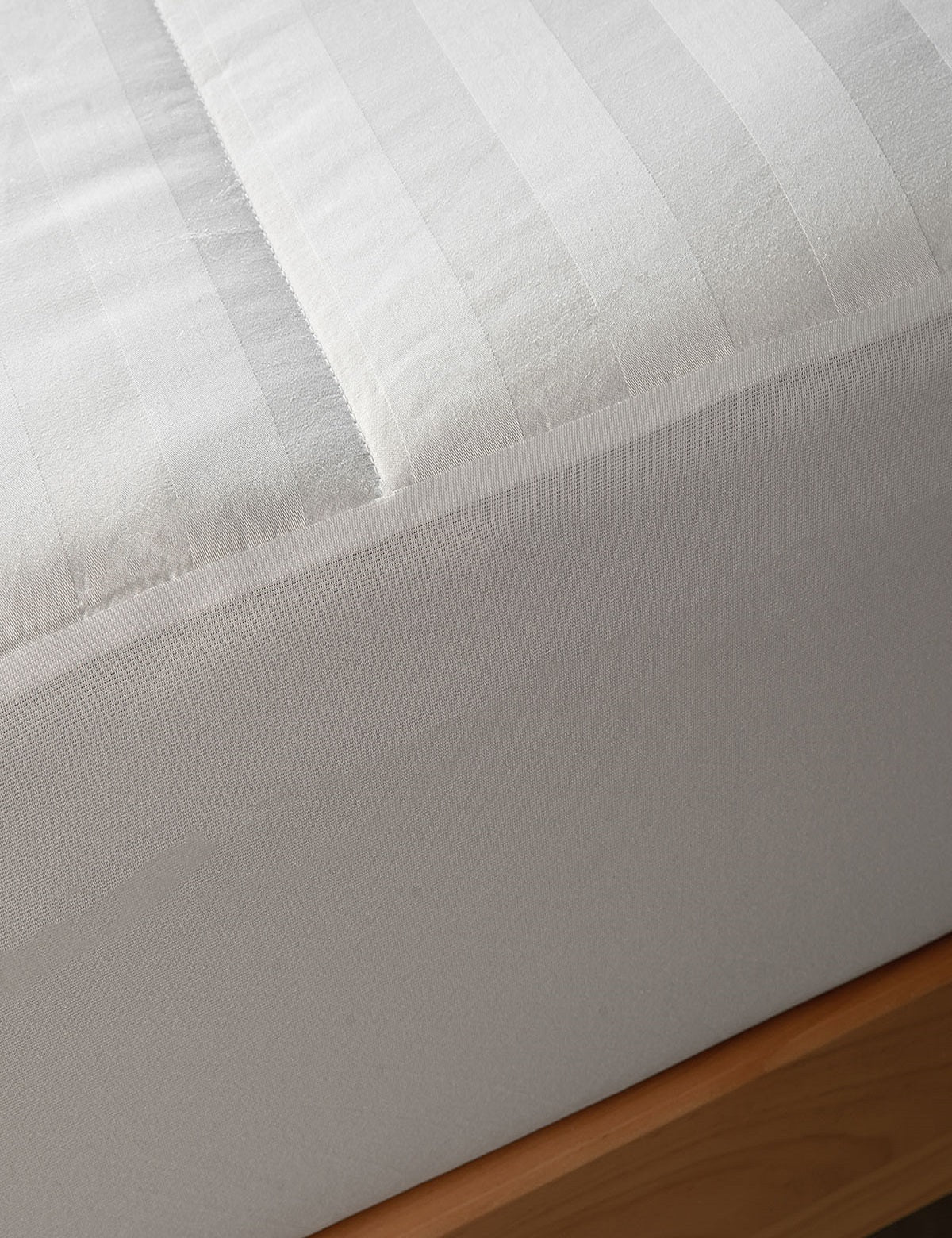 PROTECTOR DE COLCHÓN ACOLCHADO CONFORT