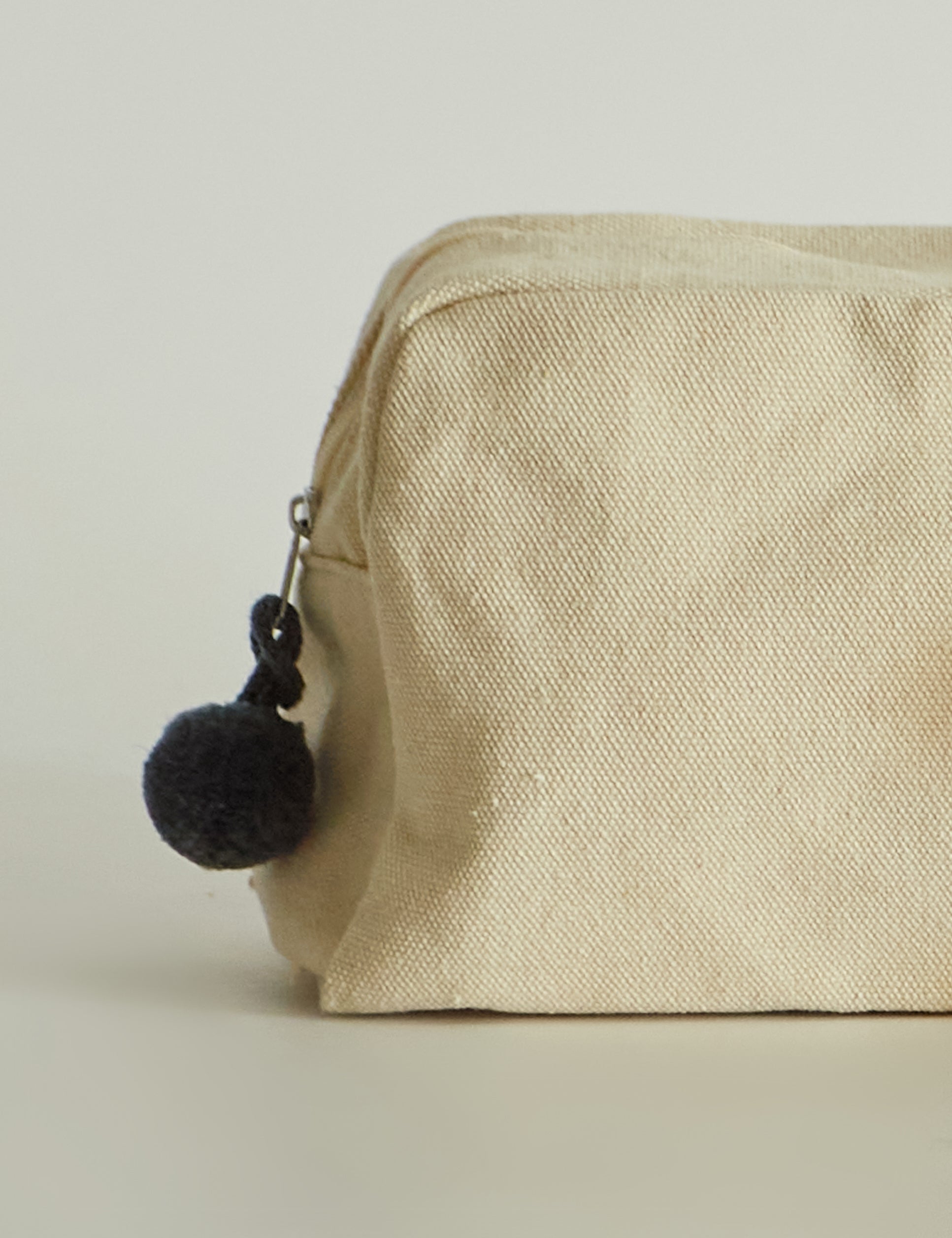 NECESER SANCARLOS MODELO POMPOM