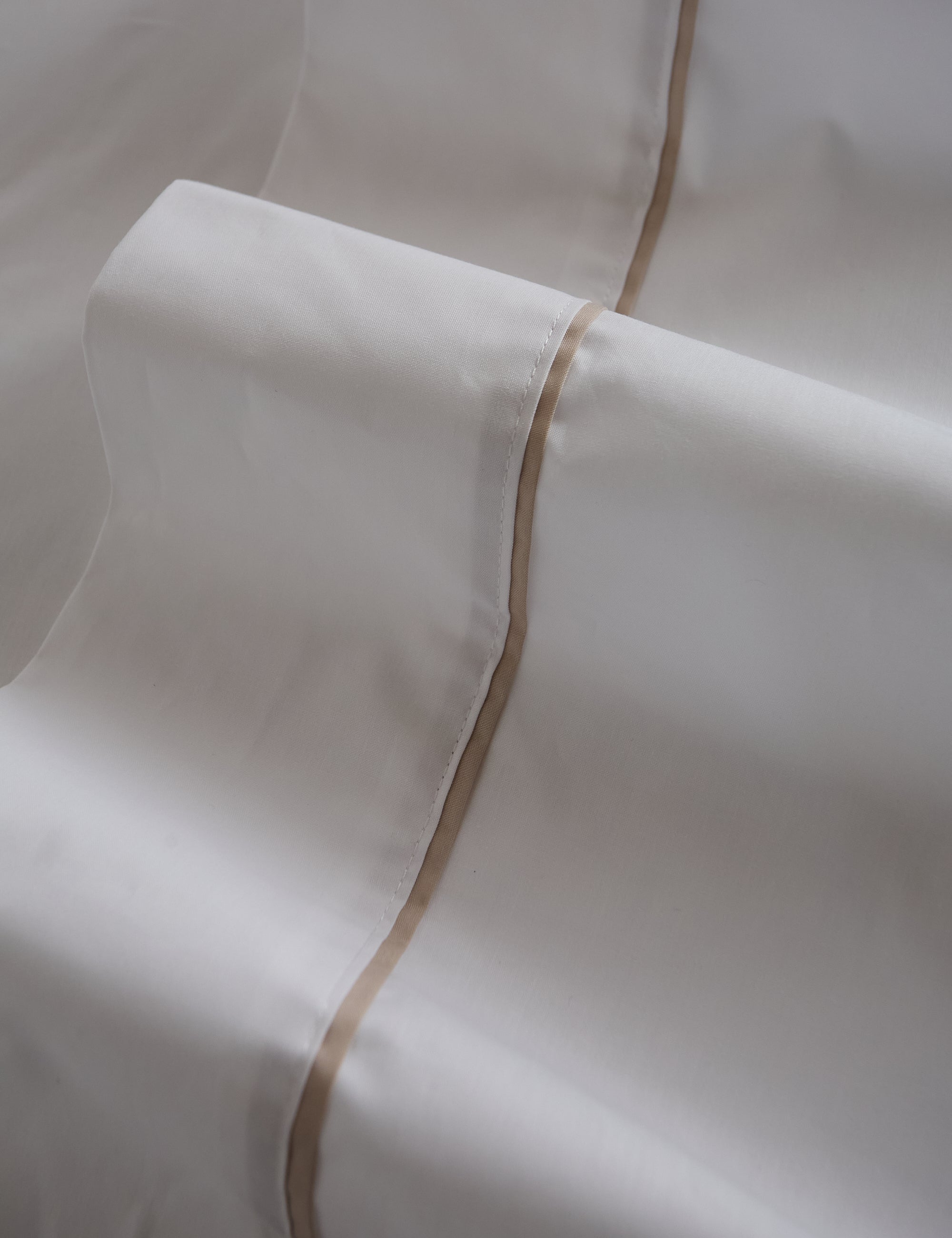 JUEGO DE SÁBANAS COTTON- 200 HILOS